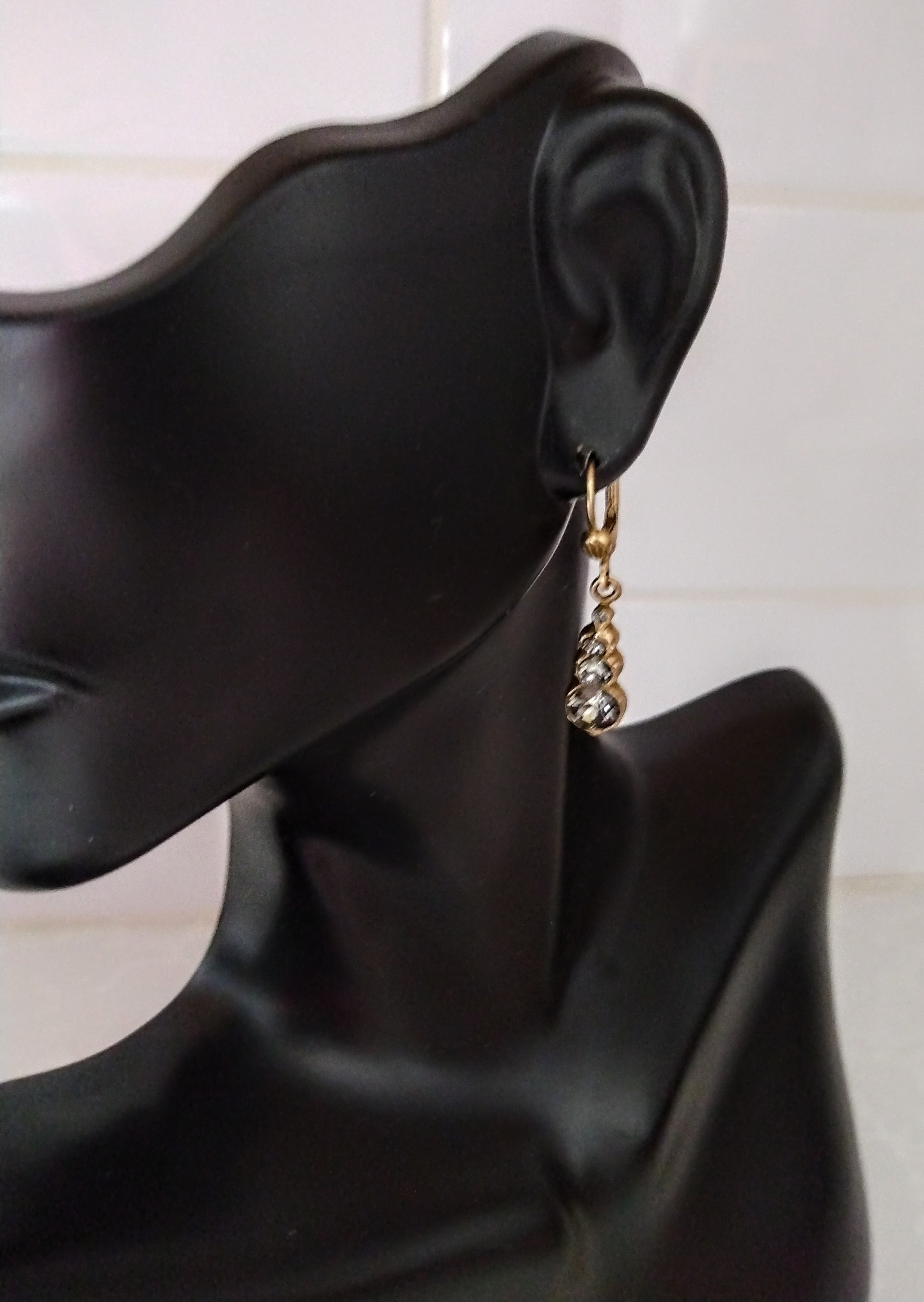 Dainty Earrings with Swarovski Crystal